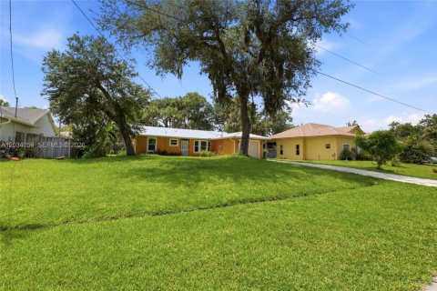 Casa en venta en Port St. Lucie, Florida, 3 dormitorios, 136.94 m2 № 2173566 - foto 19