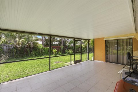 Casa en venta en Port St. Lucie, Florida, 3 dormitorios, 136.94 m2 № 2173566 - foto 5