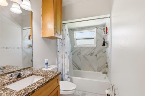 Casa en venta en Port St. Lucie, Florida, 3 dormitorios, 136.94 m2 № 2173566 - foto 12