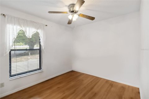 House in Clermont, Florida 3 bedrooms, 189.06 sq.m. № 2093157 - photo 28