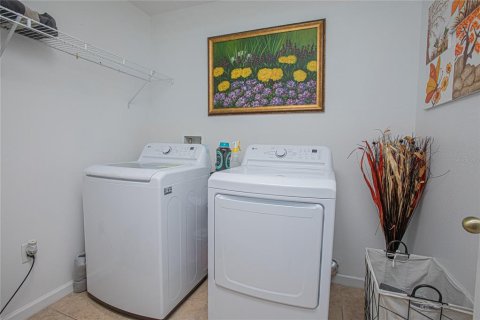 Adosado en venta en Orlando, Florida, 5 dormitorios, 188.03 m2 № 2116818 - foto 17