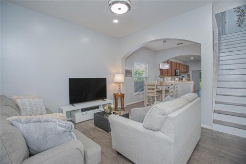 Adosado en venta en Orlando, Florida, 5 dormitorios, 188.03 m2 № 2116818 - foto 7