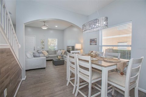 Adosado en venta en Orlando, Florida, 5 dormitorios, 188.03 m2 № 2116818 - foto 8
