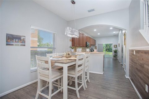 Adosado en venta en Orlando, Florida, 5 dormitorios, 188.03 m2 № 2116818 - foto 10