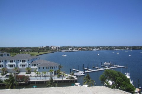 Condo in North Palm Beach, Florida, 2 bedrooms № 2183443 - photo 3