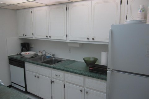 Condo in North Palm Beach, Florida, 2 bedrooms № 2183443 - photo 7