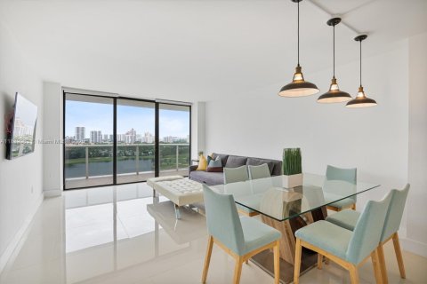 Condo in Aventura, Florida, 1 bedroom  № 2039177 - photo 5