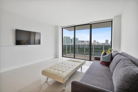 Condo in Aventura, Florida, 1 bedroom  № 2039177 - photo 6
