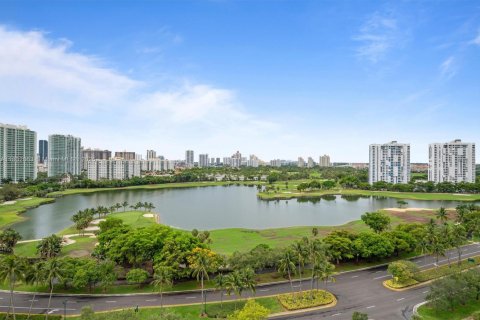Condo in Aventura, Florida, 1 bedroom  № 2039177 - photo 13