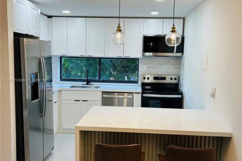 Condominio en alquiler en Sunny Isles Beach, Florida, 1 dormitorio, 71.26 m2 № 1887671 - foto 15