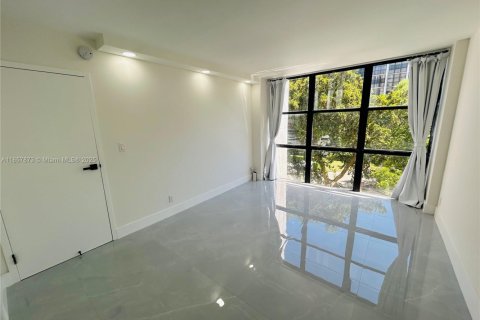 Condominio en alquiler en Sunny Isles Beach, Florida, 1 dormitorio, 71.26 m2 № 1887671 - foto 5