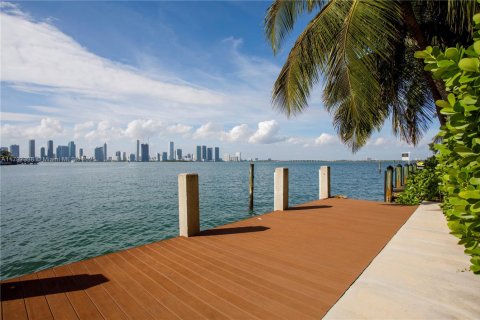Casa en venta en Miami Beach, Florida, 3 dormitorios, 411.93 m2 № 2016014 - foto 6