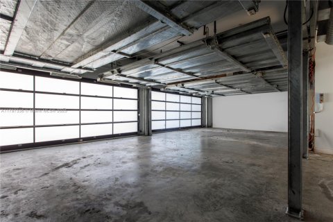 Casa en venta en Miami Beach, Florida, 3 dormitorios, 411.93 m2 № 2016014 - foto 11