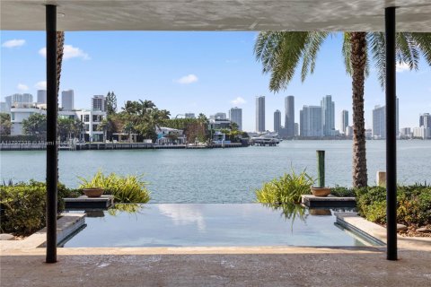 Casa en venta en Miami Beach, Florida, 3 dormitorios, 411.93 m2 № 2016014 - foto 3