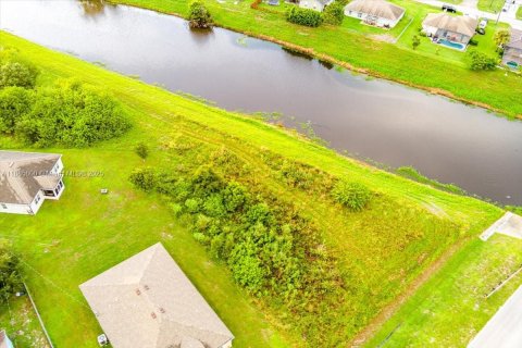 Terreno en venta en Port St. Lucie, Florida № 1932526 - foto 6