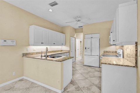 Villa ou maison à vendre à Nokomis, Floride: 2 chambres, 176.24 m2 № 2151929 - photo 8