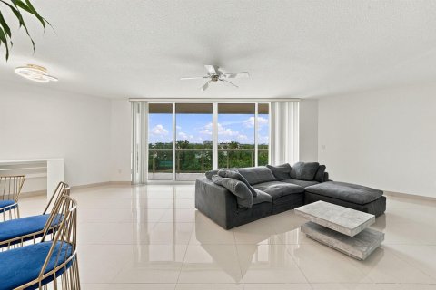 Copropriété à vendre à Hollywood, Floride: 2 chambres, 167.22 m2 № 2397589 - photo 5