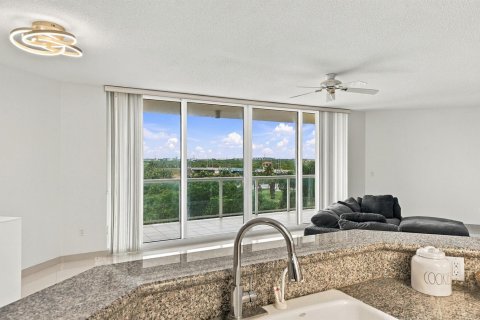 Copropriété à vendre à Hollywood, Floride: 2 chambres, 167.22 m2 № 2397589 - photo 15