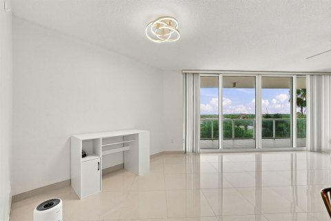 Copropriété à vendre à Hollywood, Floride: 2 chambres, 167.22 m2 № 2397589 - photo 30