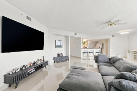 Copropriété à vendre à Hollywood, Floride: 2 chambres, 167.22 m2 № 2397589 - photo 8