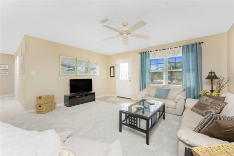 House in Port Charlotte, Florida 3 bedrooms, 127.28 sq.m. № 1513627 - photo 7