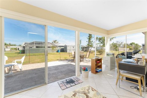 House in Port Charlotte, Florida 3 bedrooms, 127.28 sq.m. № 1513627 - photo 26