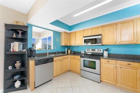 House in Port Charlotte, Florida 3 bedrooms, 127.28 sq.m. № 1513627 - photo 12