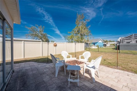 House in Port Charlotte, Florida 3 bedrooms, 127.28 sq.m. № 1513627 - photo 30