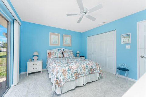 House in Port Charlotte, Florida 3 bedrooms, 127.28 sq.m. № 1513627 - photo 23