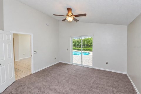 Villa ou maison à louer à Kissimmee, Floride: 4 chambres, 154.87 m2 № 2377554 - photo 6