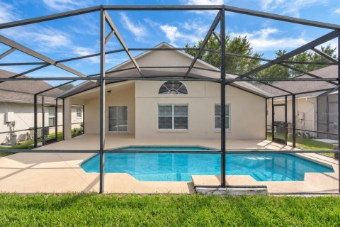 Villa ou maison à louer à Kissimmee, Floride: 4 chambres, 154.87 m2 № 2377554 - photo 13