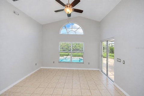 Villa ou maison à louer à Kissimmee, Floride: 4 chambres, 154.87 m2 № 2377554 - photo 5