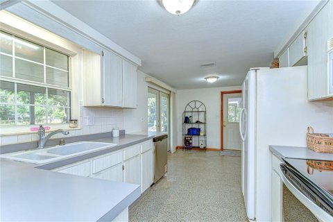 Casa en venta en Zephyrhills, Florida, 3 dormitorios, 146.79 m2 № 1654497 - foto 5