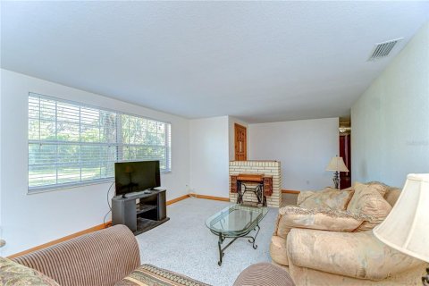 Casa en venta en Zephyrhills, Florida, 3 dormitorios, 146.79 m2 № 1654497 - foto 12