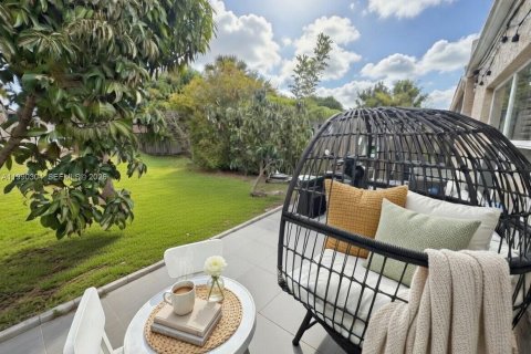 Casa en venta en Deerfield Beach, Florida, 2 dormitorios, 127.09 m2 № 2062272 - foto 10