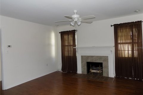 House in Mount Dora, Florida 2 bedrooms, 125.05 sq.m. № 1686512 - photo 4