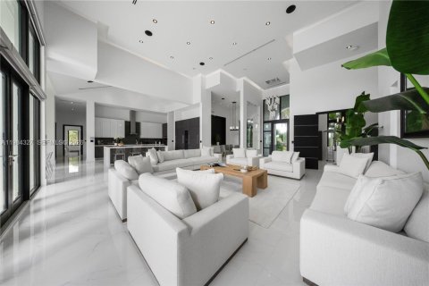 Купить виллу или дом в Майами, Флорида 7 спален, 685.99м2, № 2154097 - фото 18