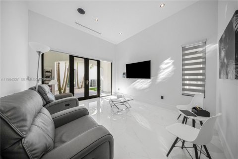 Купить виллу или дом в Майами, Флорида 7 спален, 685.99м2, № 2154097 - фото 15