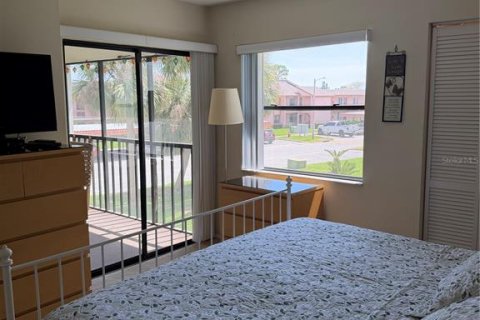 Condo in Oldsmar, Florida, 2 bedrooms  № 2113945 - photo 23