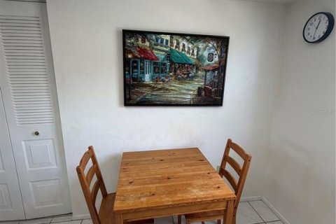 Condo in Oldsmar, Florida, 2 bedrooms  № 2113945 - photo 5