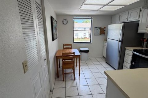 Condo in Oldsmar, Florida, 2 bedrooms  № 2113945 - photo 8