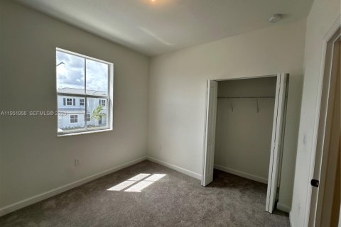 Купить таунхаус в Хомстед, Флорида 3 спальни, 129.41м2, № 2079882 - фото 17