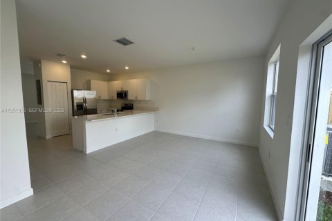 Купить таунхаус в Хомстед, Флорида 3 спальни, 129.41м2, № 2079882 - фото 6