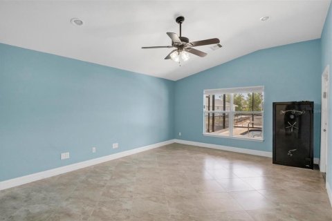 House in Port Charlotte, Florida 4 bedrooms, 233.37 sq.m. № 1679857 - photo 11