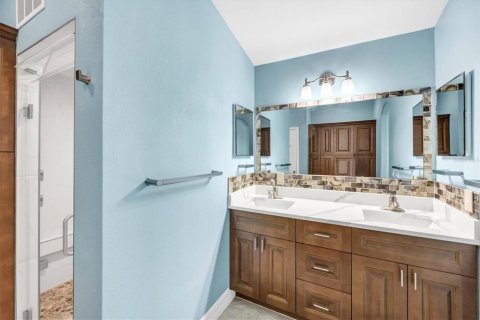 House in Port Charlotte, Florida 4 bedrooms, 233.37 sq.m. № 1679857 - photo 13