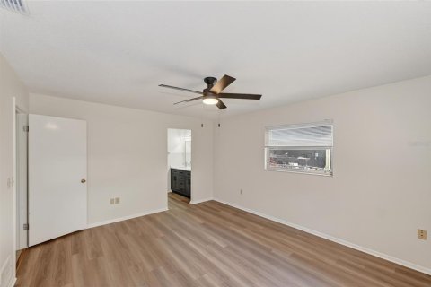 Villa ou maison à louer à Sarasota, Floride: 3 chambres, 167.87 m2 № 2096785 - photo 3