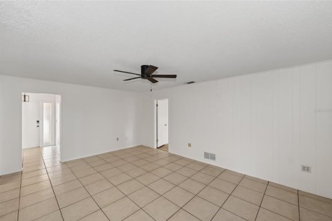 Villa ou maison à louer à Sarasota, Floride: 3 chambres, 167.87 m2 № 2096785 - photo 18