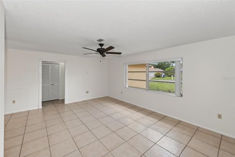 Villa ou maison à louer à Sarasota, Floride: 3 chambres, 167.87 m2 № 2096785 - photo 6