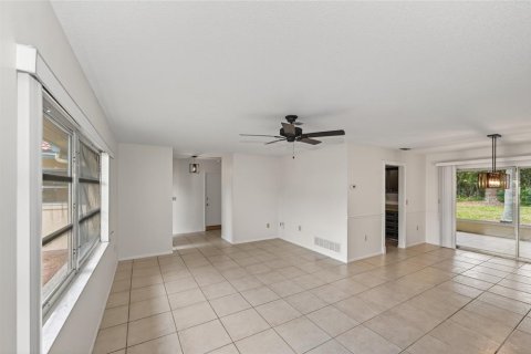 Villa ou maison à louer à Sarasota, Floride: 3 chambres, 167.87 m2 № 2096785 - photo 7
