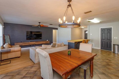 Casa en venta en Winter Park, Florida, 4 dormitorios, 169.73 m2 № 1540870 - foto 9